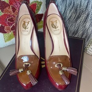 Vince Camuto signature collection size 6 - excellent condition